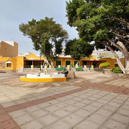 Casa Plaza San Nicolas De Bari Sardina Extérieur photo