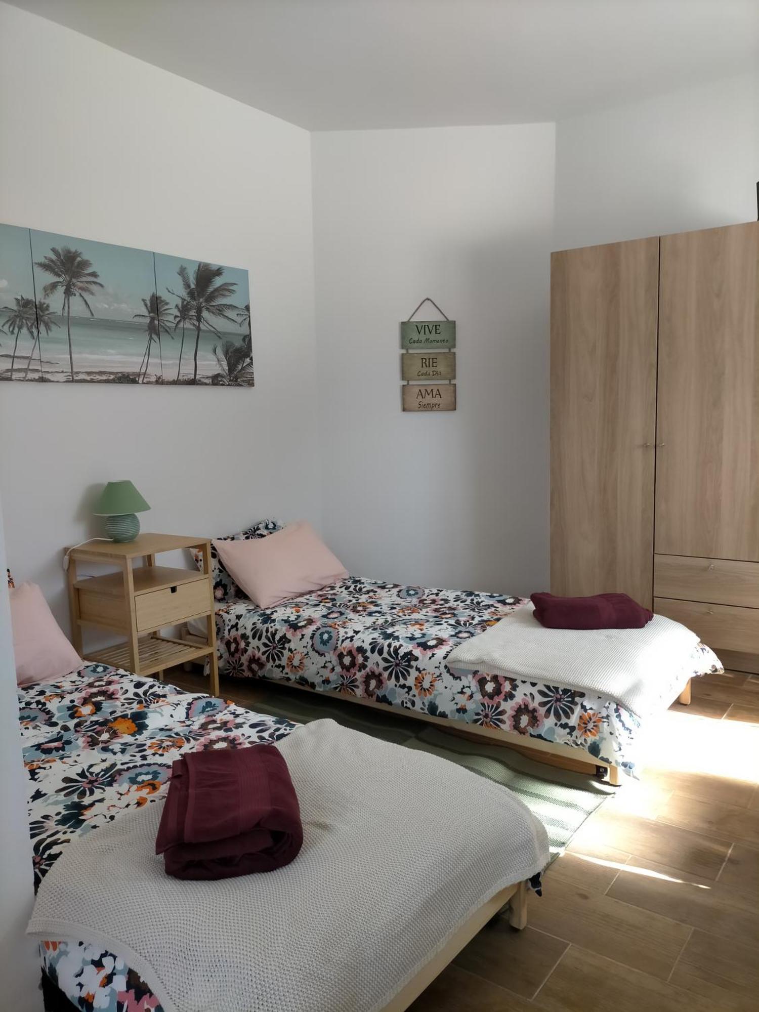 Casa Plaza San Nicolas De Bari Sardina Extérieur photo