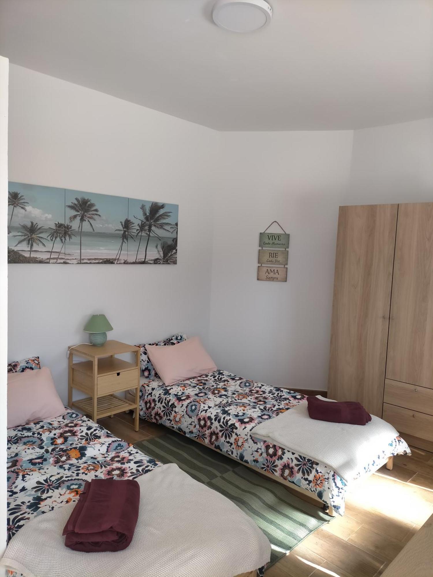 Casa Plaza San Nicolas De Bari Sardina Extérieur photo