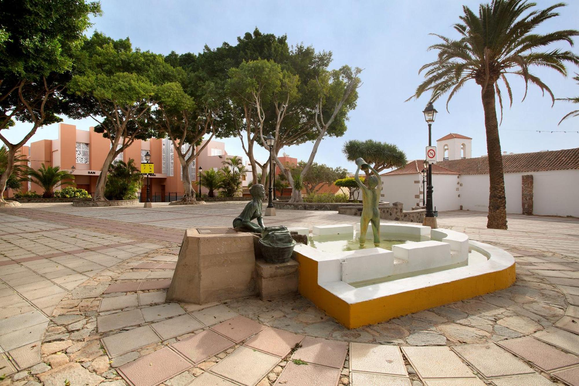 Casa Plaza San Nicolas De Bari Sardina Extérieur photo